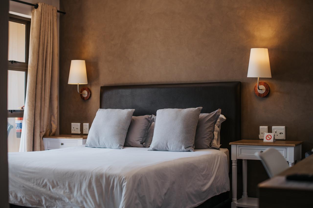 Boutique Queen Rooms